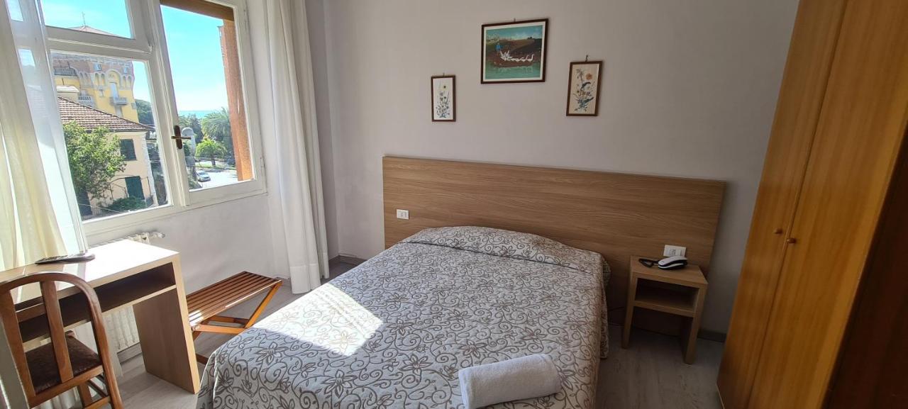Hotel Colibri Finale Ligure Exterior foto