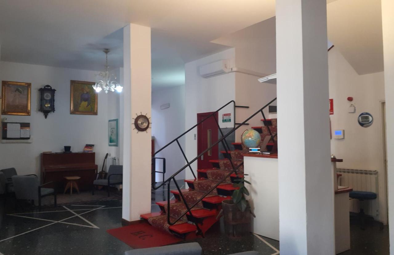 Hotel Colibri Finale Ligure Exterior foto